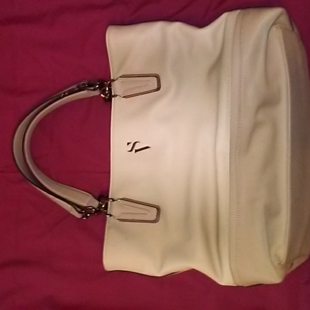 🪻PRICE DROP- PURSE🪻